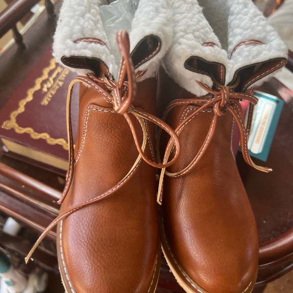 Size5-5.5 cognac bootie - Picture 3 of 10